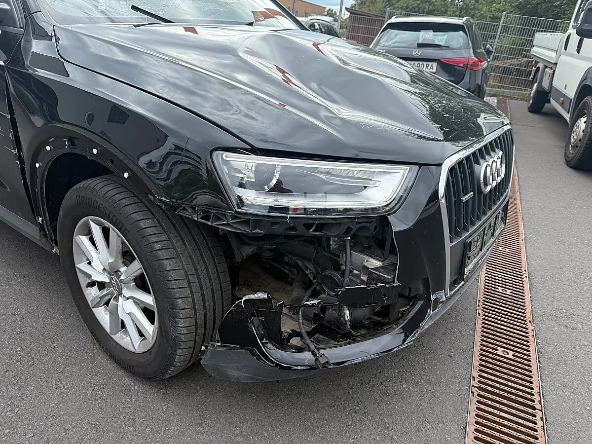Audi Q3 2013 photo 2