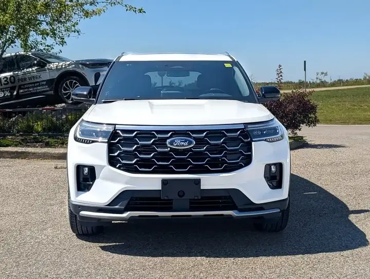 Ford Explorer 2026 photo 5