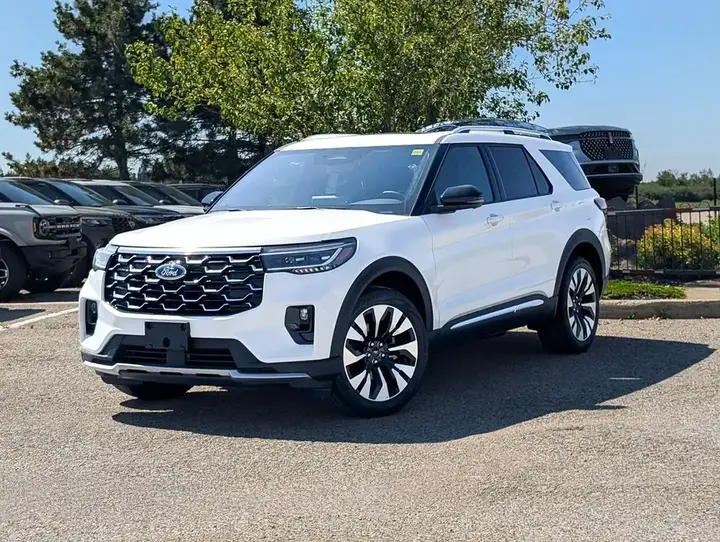 Ford Explorer 2026 photo 3