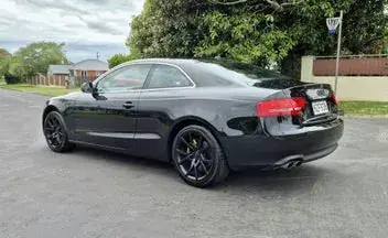 Audi A5 2010 photo 3