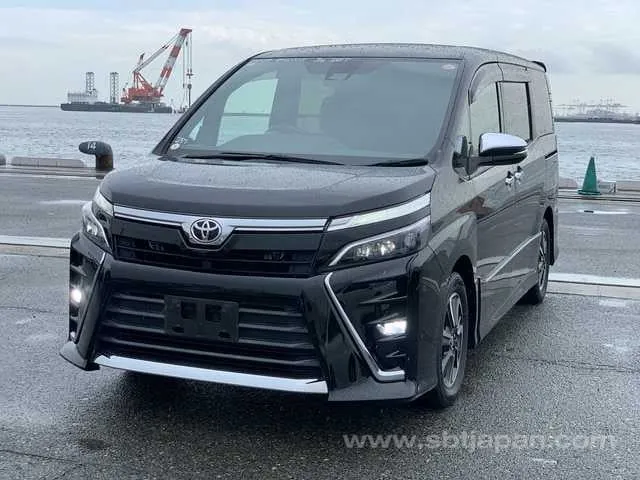 Toyota Voxy Zs 2018 photo 2