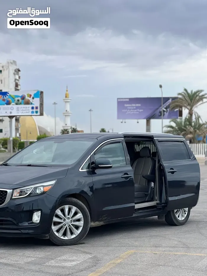 Kia Sedona 2016 photo 2