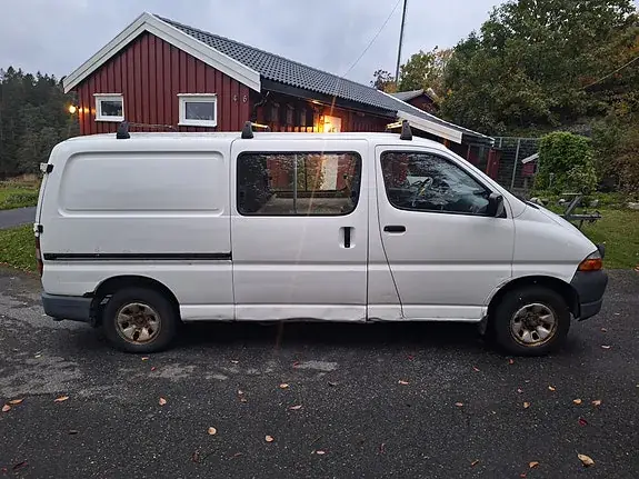 Toyota Hiace 2003 photo 4