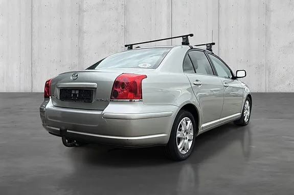 Toyota Avensis 2005 photo 5
