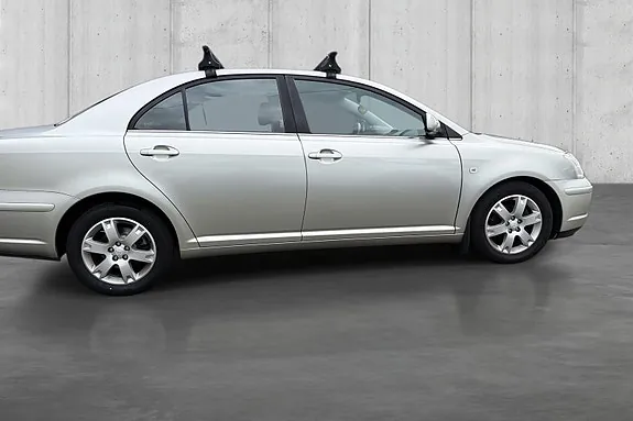 Toyota Avensis 2005 photo 4