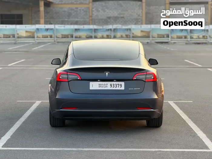 Tesla Model 3 2021 photo 3