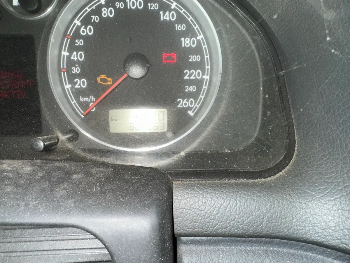 Volkswagen Passat 2002 photo 2