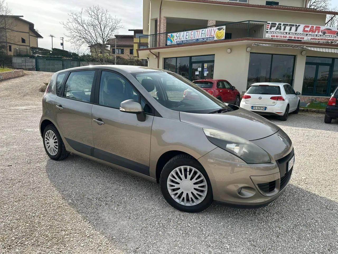 Renault Scenic 2010 photo 3