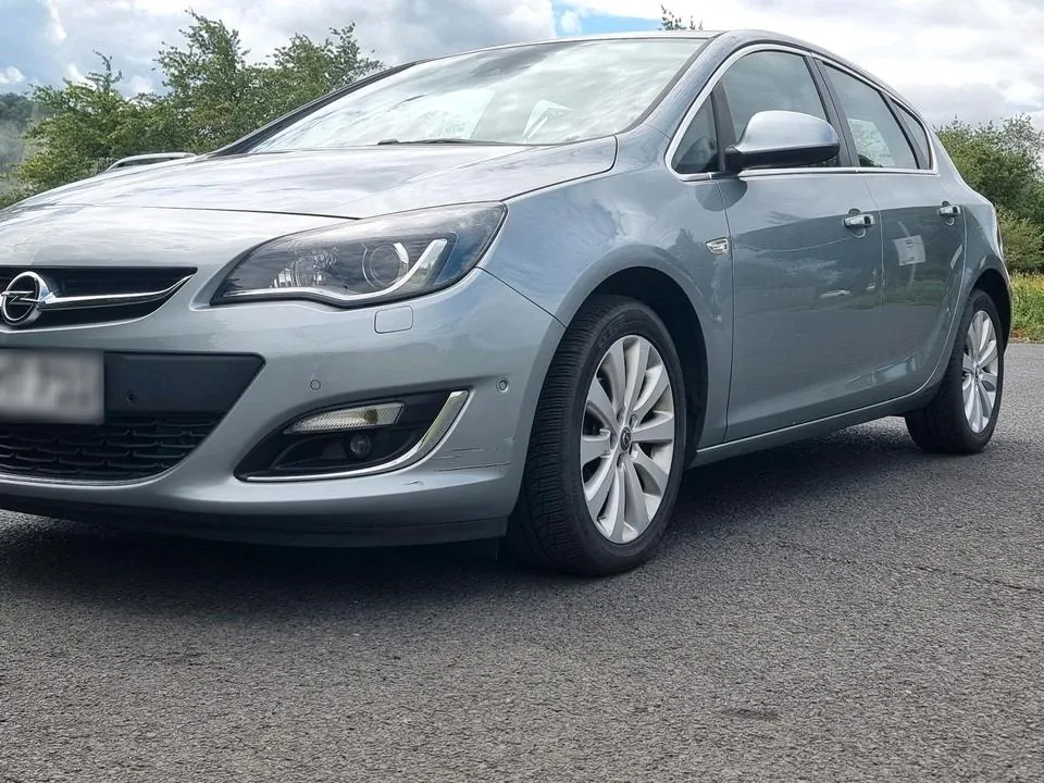 Opel Astra J