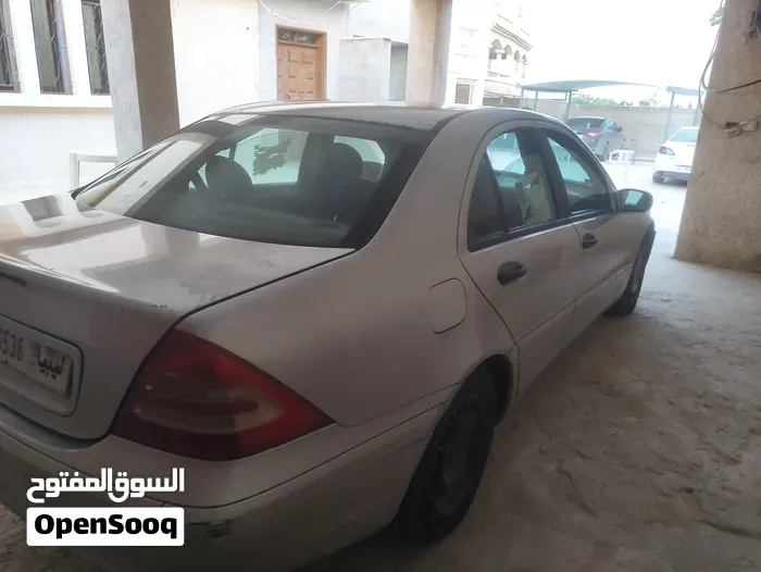 Mercedes-Benz C-Class 2000 photo 4