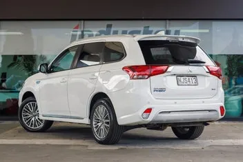 Mitsubishi Outlander 2021 photo 3