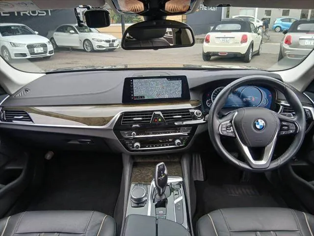BMW 5 Series 2018 photo 3