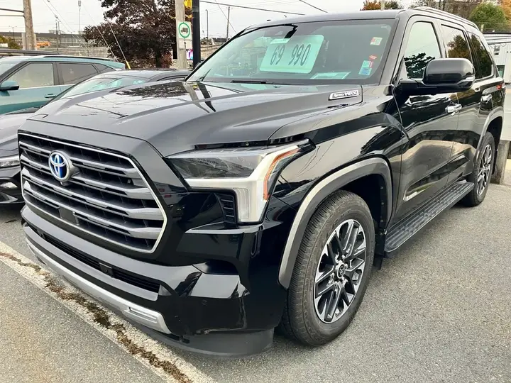 Toyota Sequoia