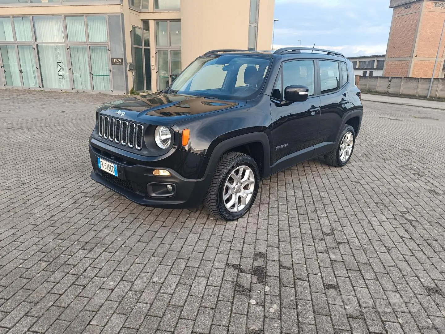 Jeep Renegade 2017 photo 2