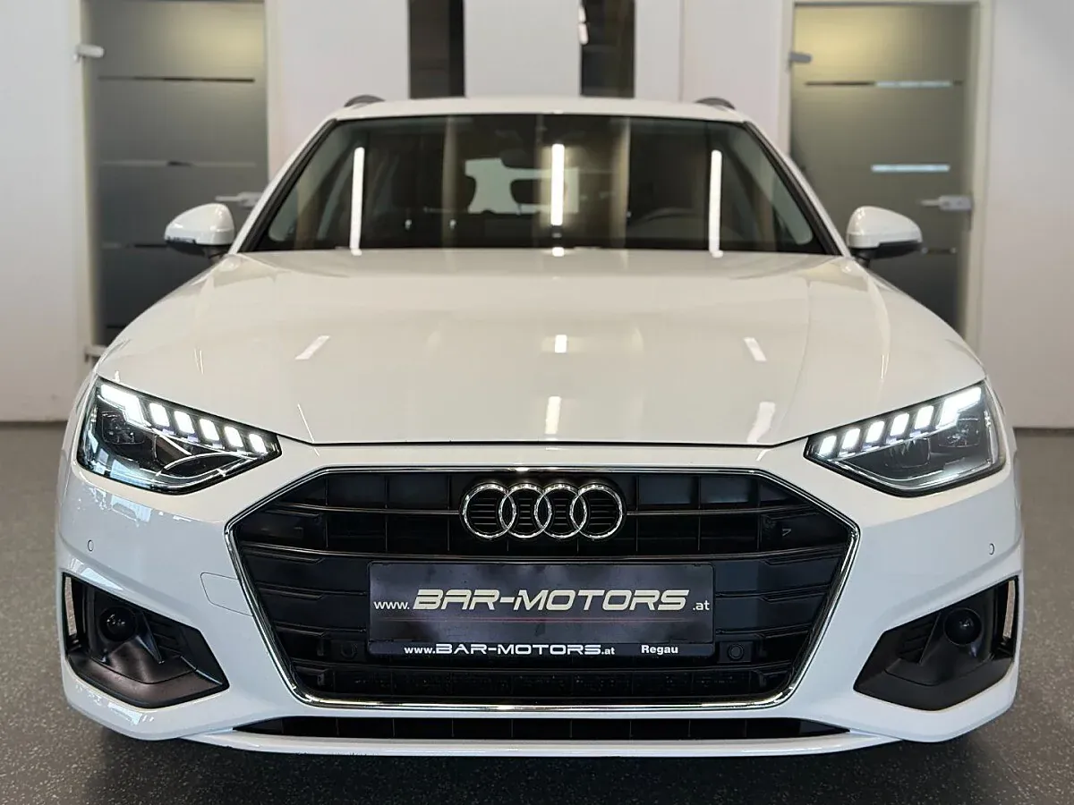 Audi A4 2023 photo 2