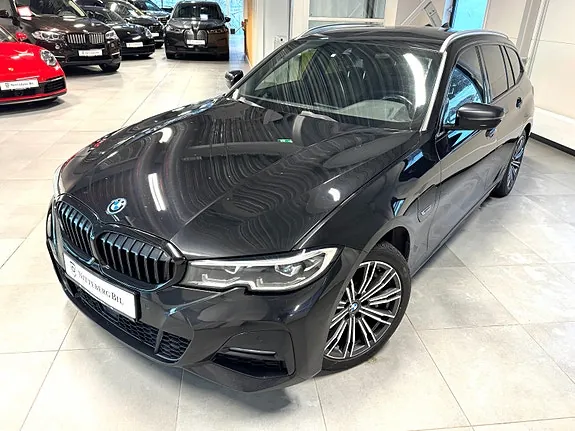 BMW 330E 2022 photo 2