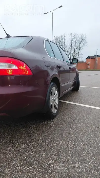 Skoda Superb 2008 photo 4