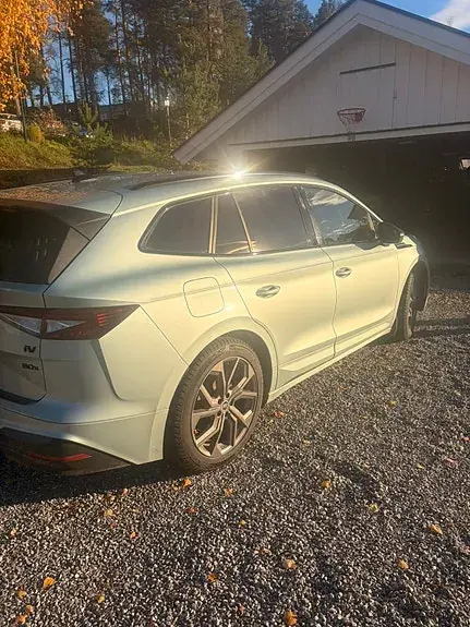 Skoda Enyaq 2022 photo 4