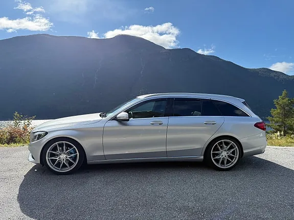 Mercedes-Benz C180 2015 photo 2
