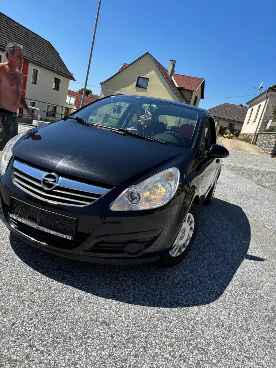 Opel Corsa 2010 photo 3