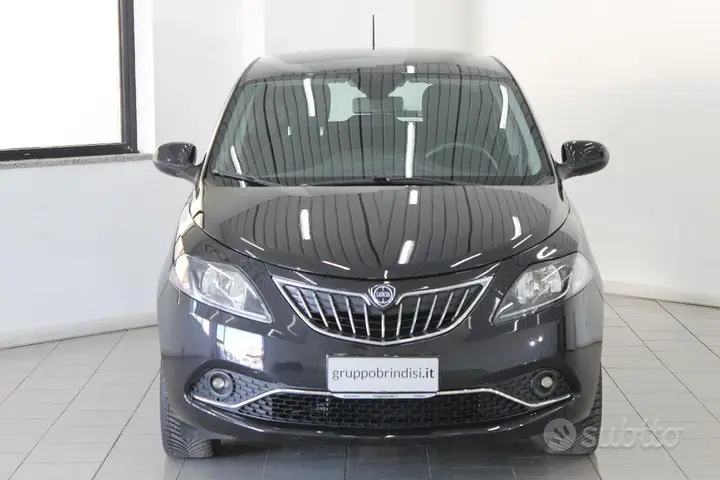 Lancia Ypsilon 2023 photo 2