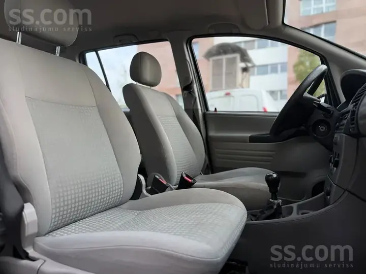 Opel Zafira 2004 photo 3