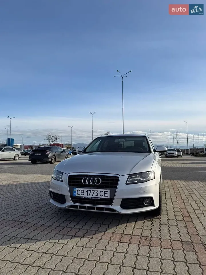 Audi A4 2010 photo 3