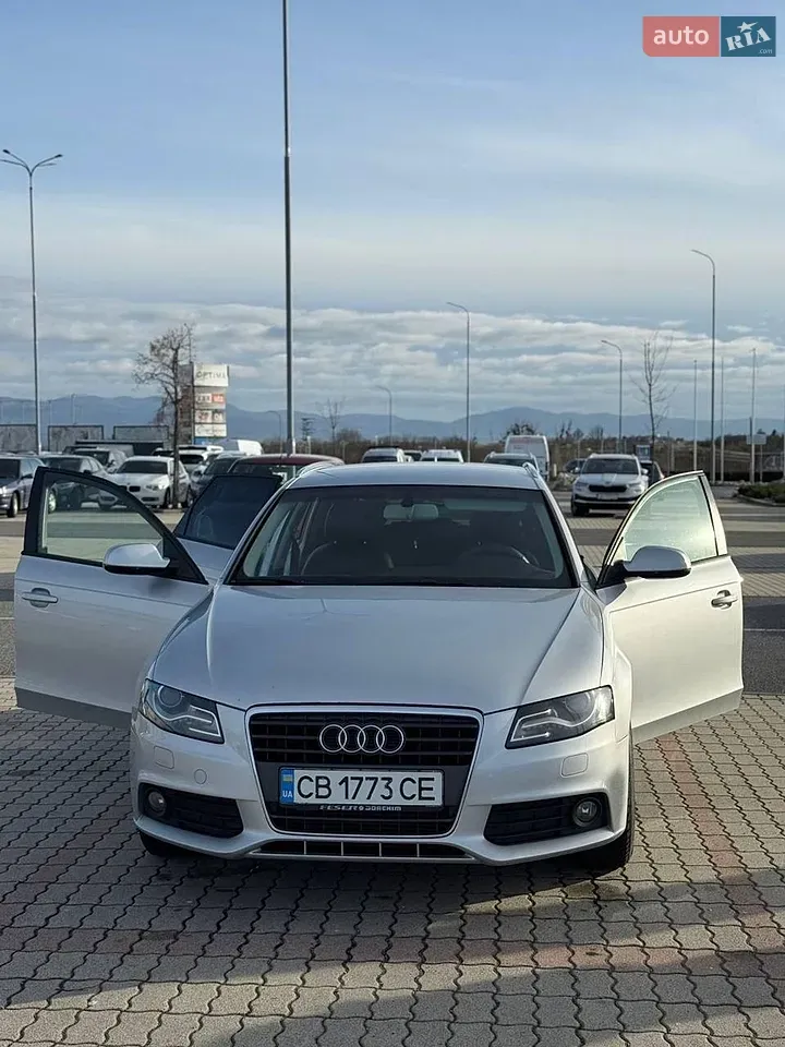 Audi A4 2010 photo 5