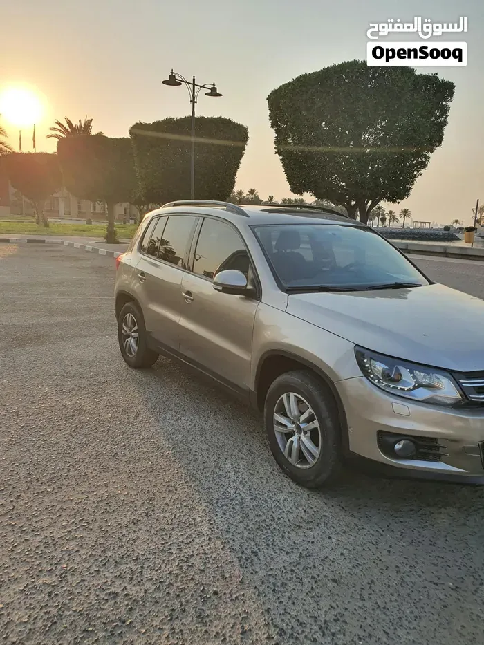Volkswagen Tiguan 2012 photo 2