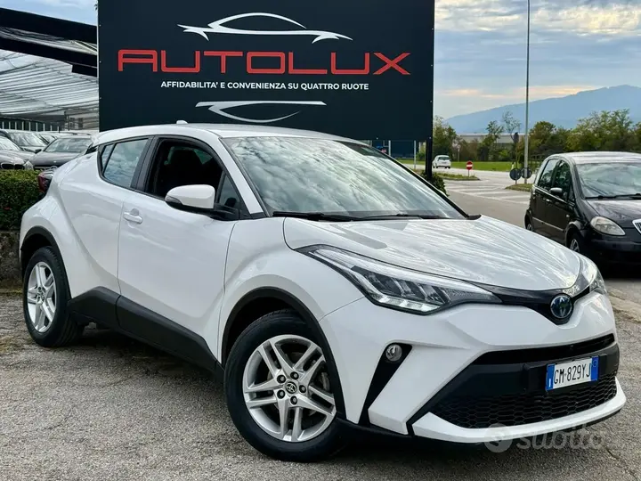 Toyota C-Hr 2023 photo 2