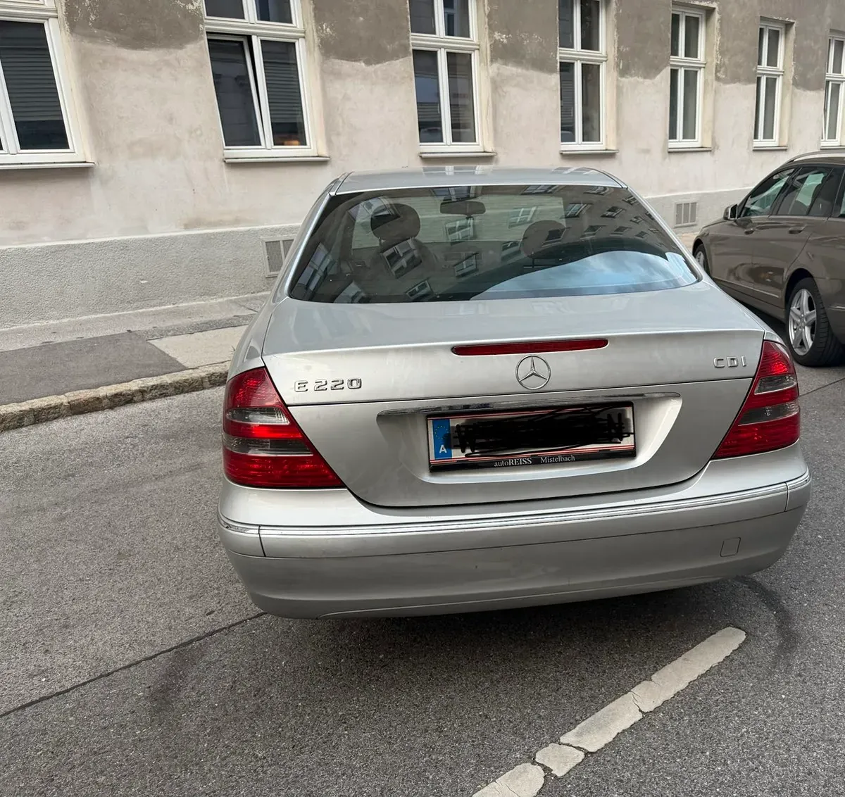 Mercedes-Benz Eklasse 2004 photo 2