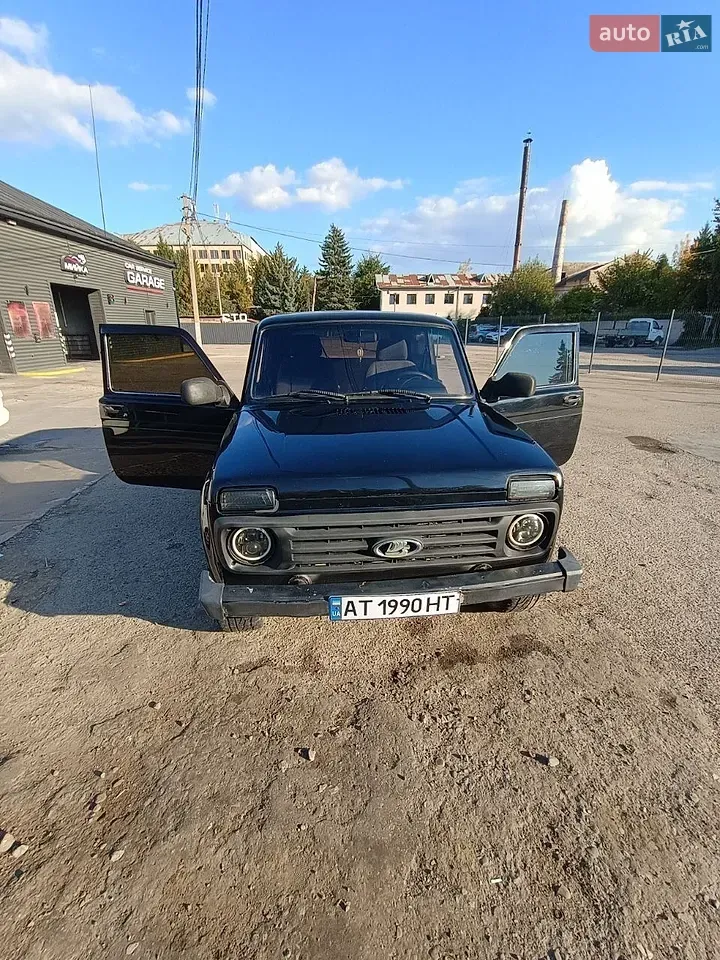 Lada 21214 2011 photo 2