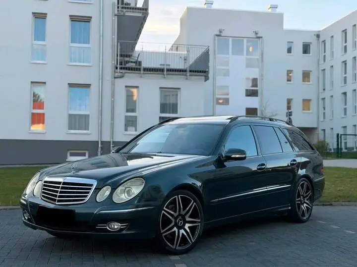 Mercedes-Benz E320