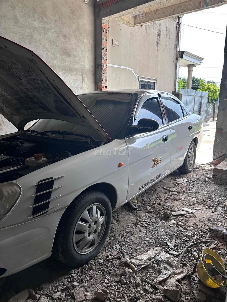 Daewoo Nubira 2003 photo 4