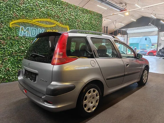 Peugeot 206 2005 photo 4