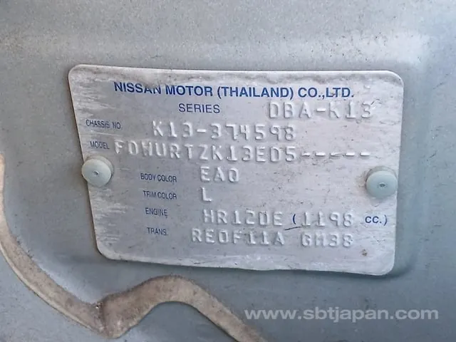 Nissan March G 2013 photo 3