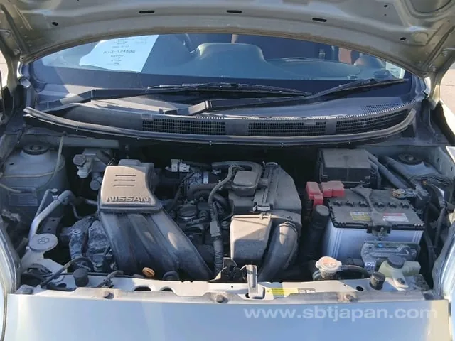 Nissan March G 2013 photo 2
