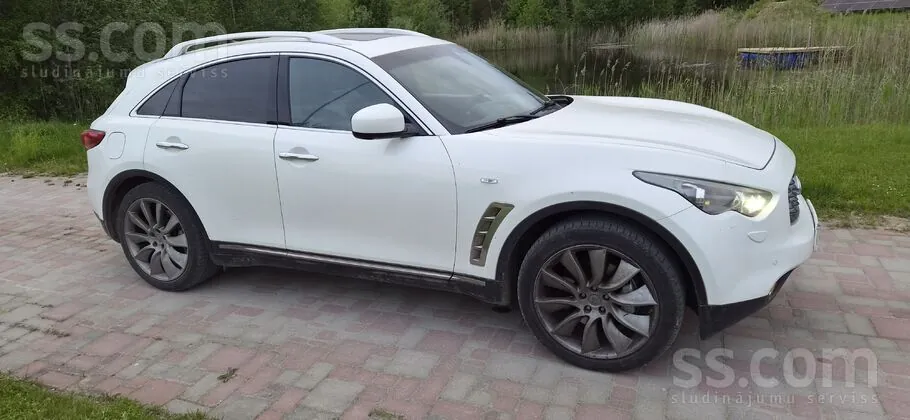 Infiniti Fx 2012 photo 3