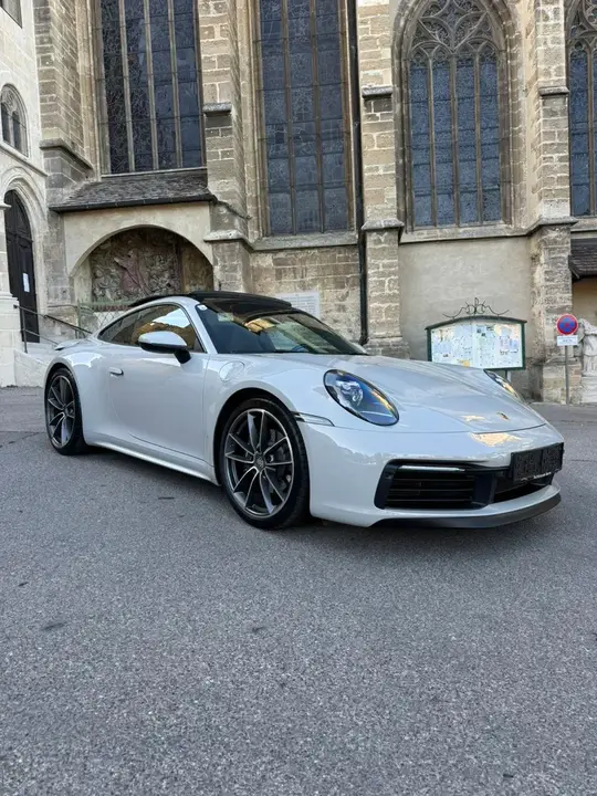 Porsche 911 2020 photo 3