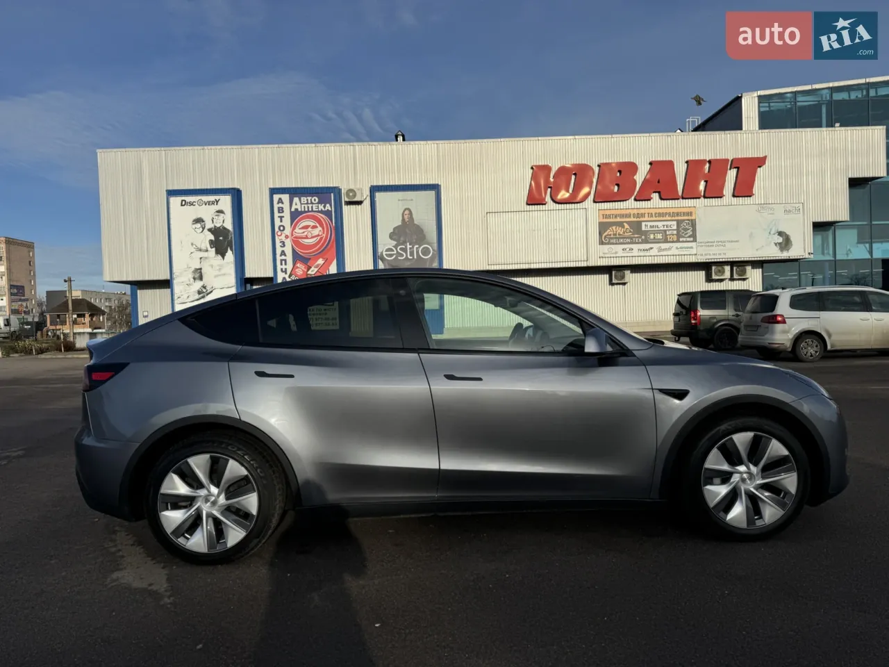 Tesla Model Y 2024 photo 4