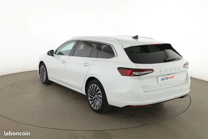 Skoda Superb 2024 photo 2