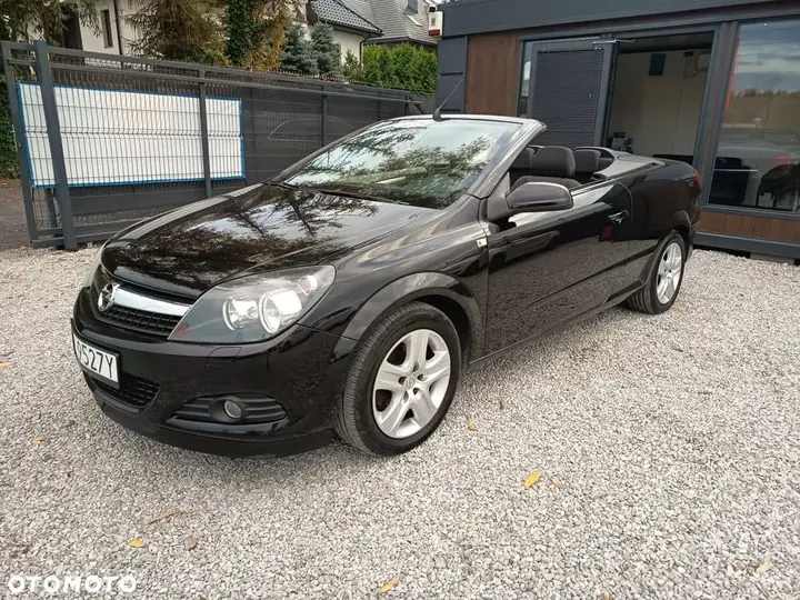 Opel Astra 2009 photo 2