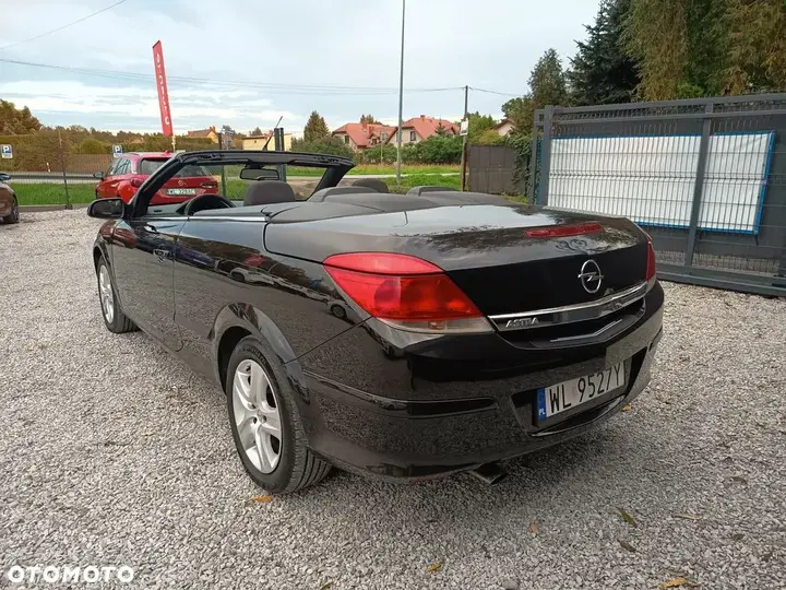 Opel Astra 2009 photo 4
