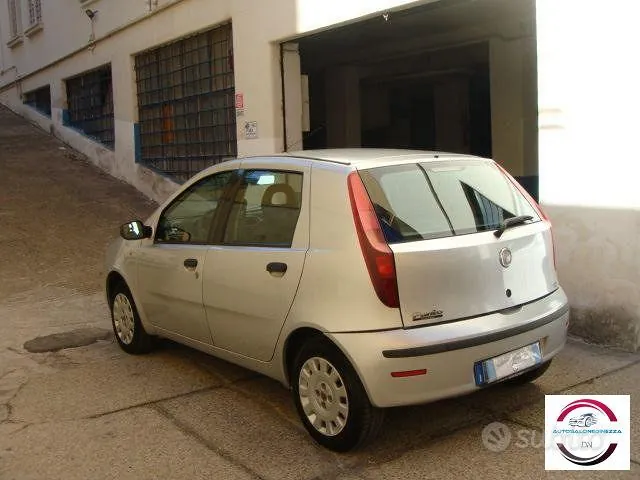 Fiat Punto 2010 photo 4