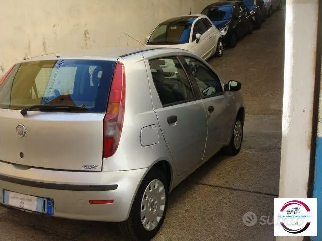 Fiat Punto 2010 photo 5
