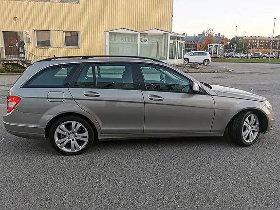 Mercedes-Benz C220 2008 photo 4