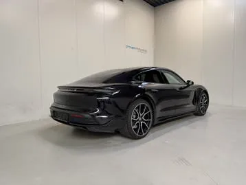 Porsche Taycan 2023 photo 3