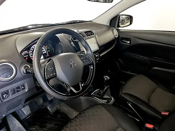 Mitsubishi Space Star 2020 photo 4