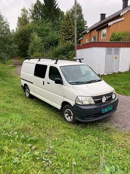Toyota Hiace 2008 photo 2