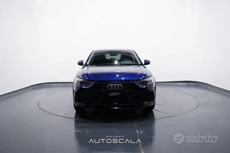 Audi A1 2025 photo 2